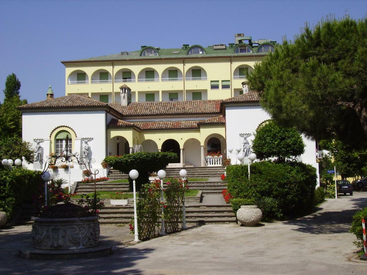 Park Hotel Ravenna Marina di Ravenna Buitenkant foto