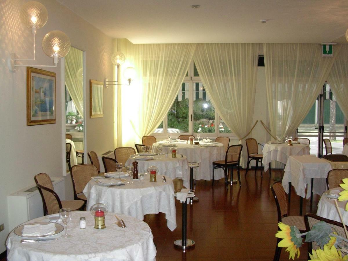Park Hotel Ravenna Marina di Ravenna Buitenkant foto